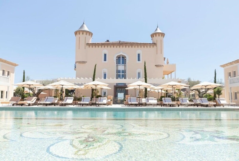 Vivre la dolce vita à Saint-Tropez choisir la qualité et le luxe pour sa résidence