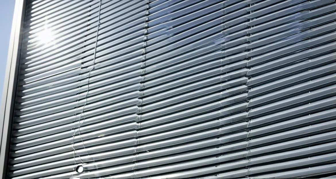 Les volets roulants solaires : Économie et confort au quotidien