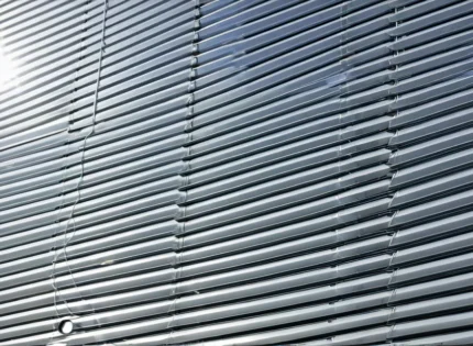 Les volets roulants solaires : Économie et confort au quotidien