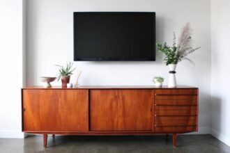 Buffet en bois pour le salon : les critères qui font la différence